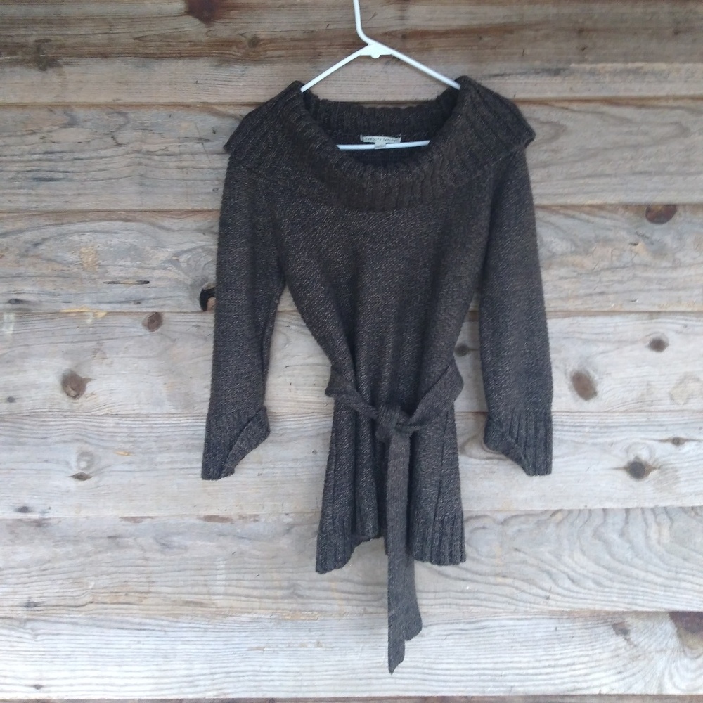 Carolyn Taylor long grey sweater w/belt